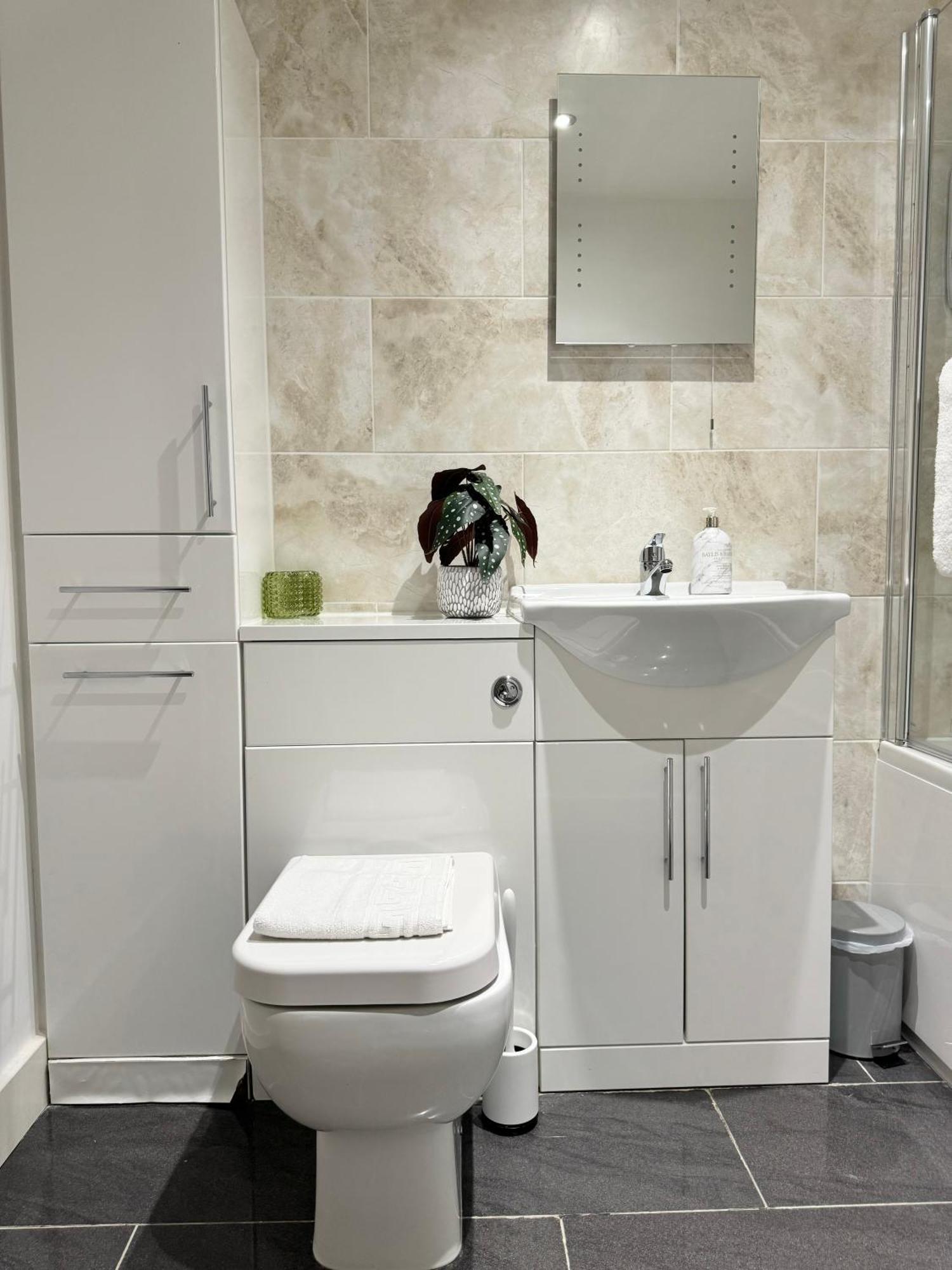 The Ravens Inn, 4 - Bed, Sleeps 6, Pets Welcome Ulverston Exteriör bild